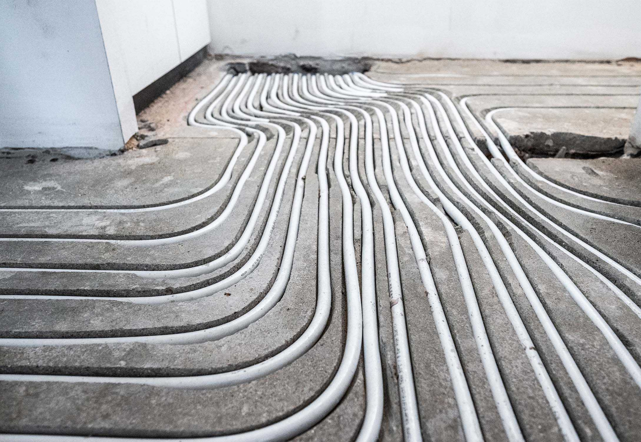 <p>Chauffage au sol Plafonds en poutres de bois</p>